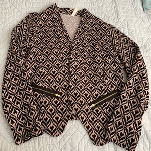 Black and cream patterned lightweight blazer/short jacket, Women’s Medium
